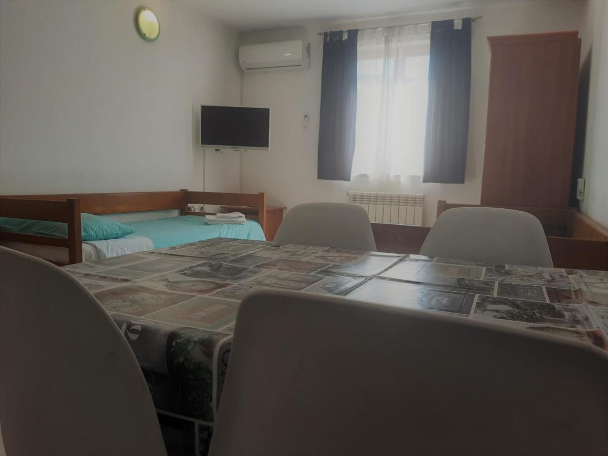 Apartments Barbara Gregovica Pula Exterior photo
