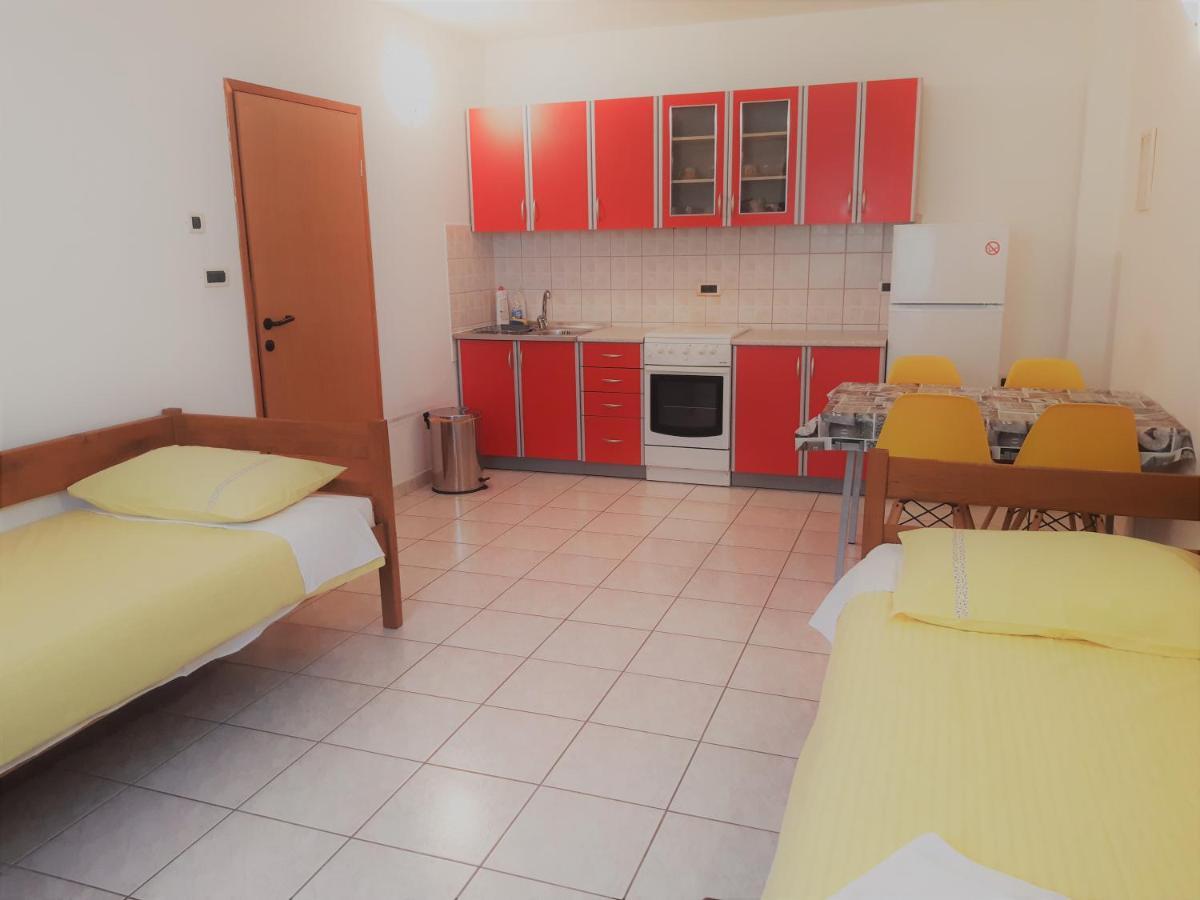 Apartments Barbara Gregovica Pula Exterior photo